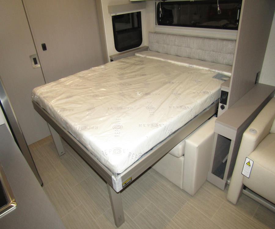 2026 Winnebago VIEW — photo 10 view