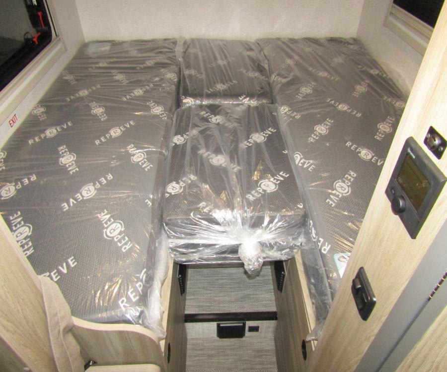 2026 Winnebago EKKO — photo 9 view