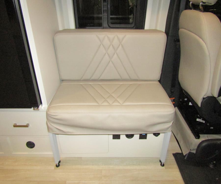 2026 Thor Motor Coach TRANQUILITY — photo 7 view