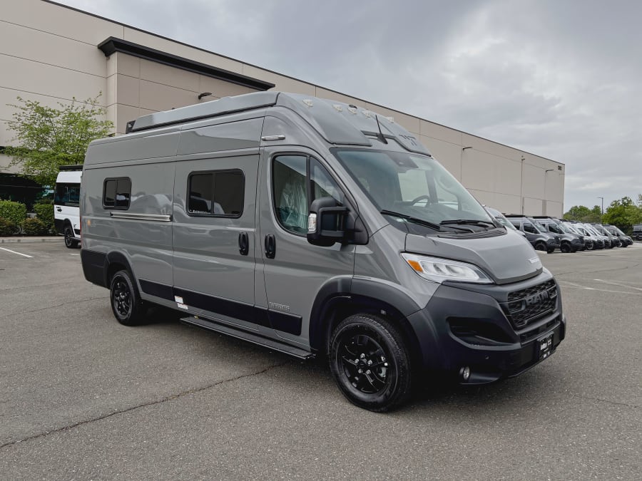 2026 Winnebago SOLIS