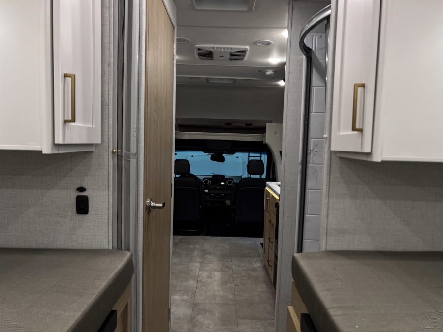2026 Thor Motor Coach CHATEAU SPRINTER — rear three-quarter view