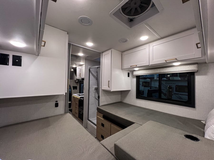 2026 Thor Motor Coach CHATEAU SPRINTER — photo 18 view