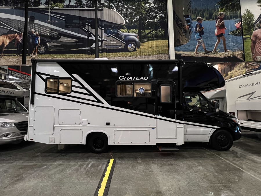 2026 Thor Motor Coach CHATEAU SPRINTER — photo 20 view