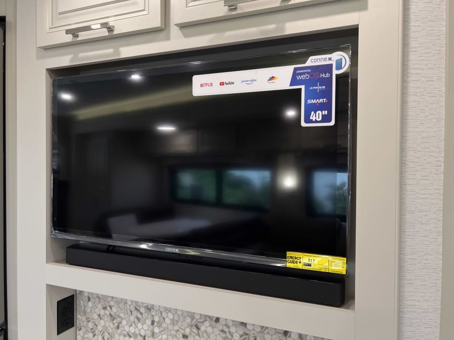 2026 Entegra ACCOLADE XL — photo 17 view