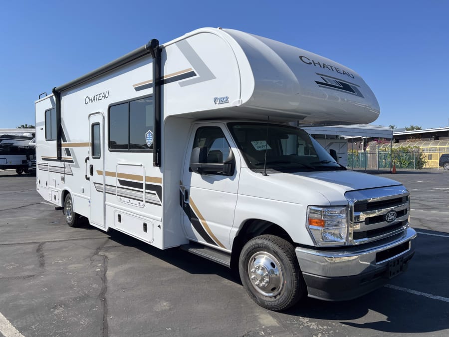 2027 Thor Motor Coach CHATEAU