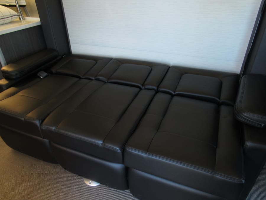 2022 Airstream ATLAS — photo 8 view