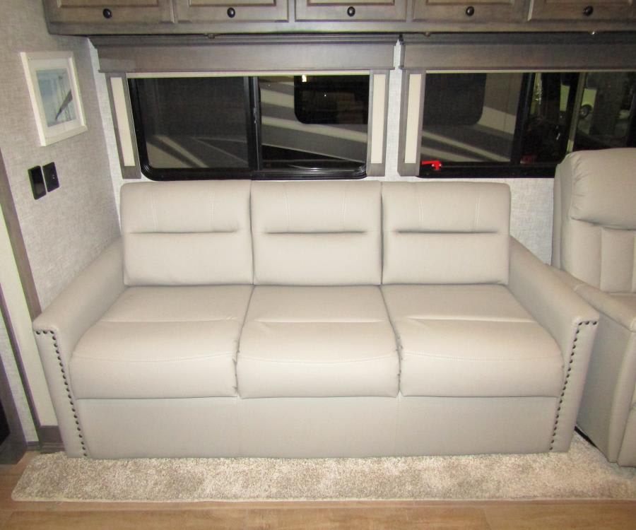 2023 Tiffin ALLEGRO RED — photo 7 view