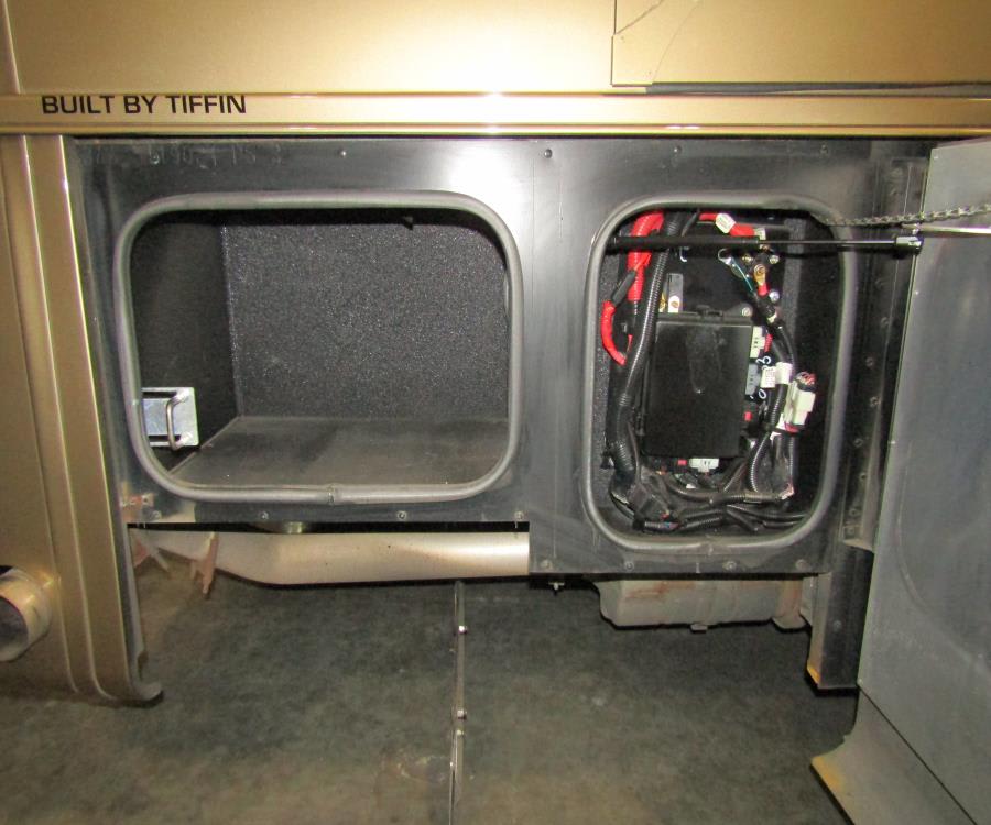 2023 Tiffin ALLEGRO RED — photo 22 view