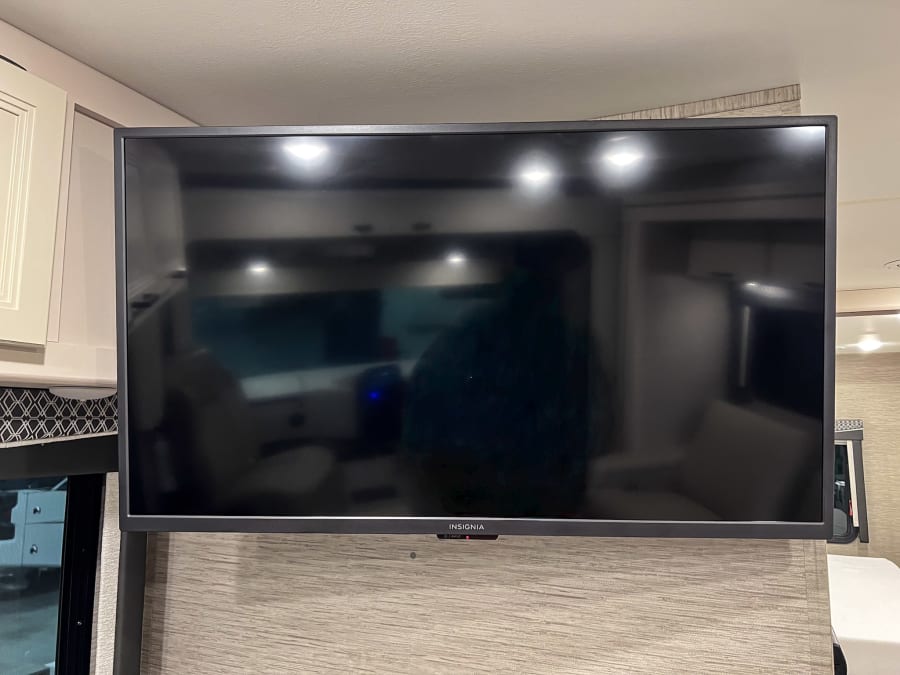 2023 Thor Motor Coach ACE — photo 11 view