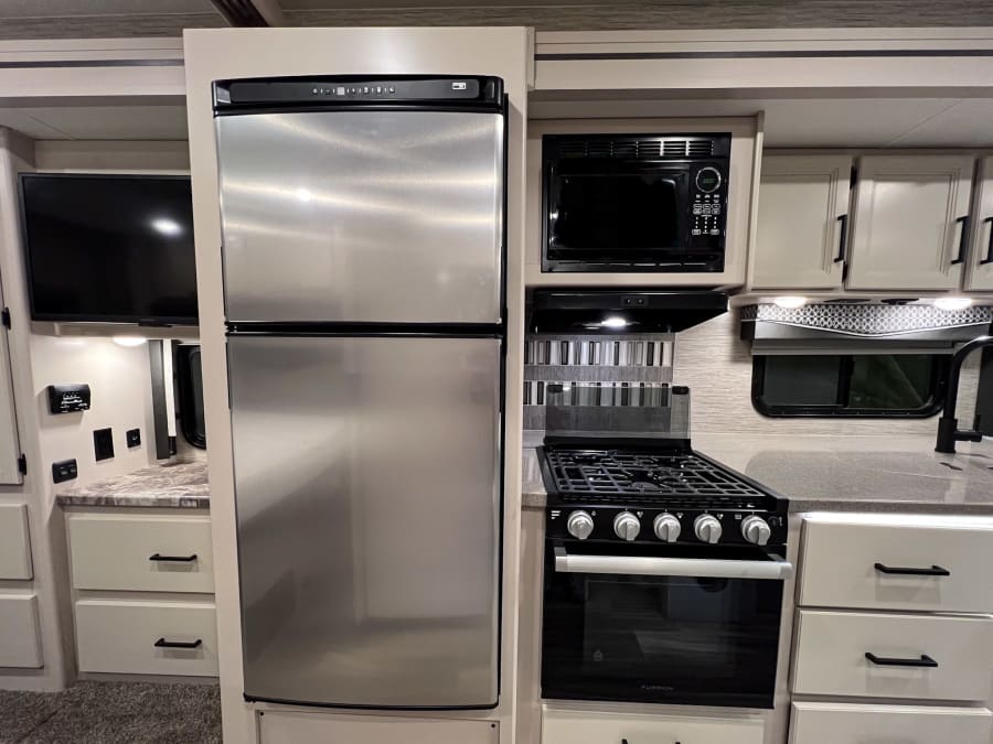 2023 Thor Motor Coach ACE — photo 16 view