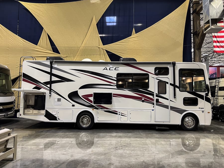 2023 Thor Motor Coach ACE — photo 23 view