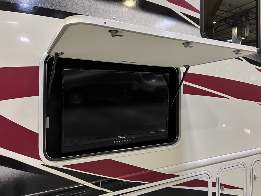 2023 Thor Motor Coach ACE — photo 24 view