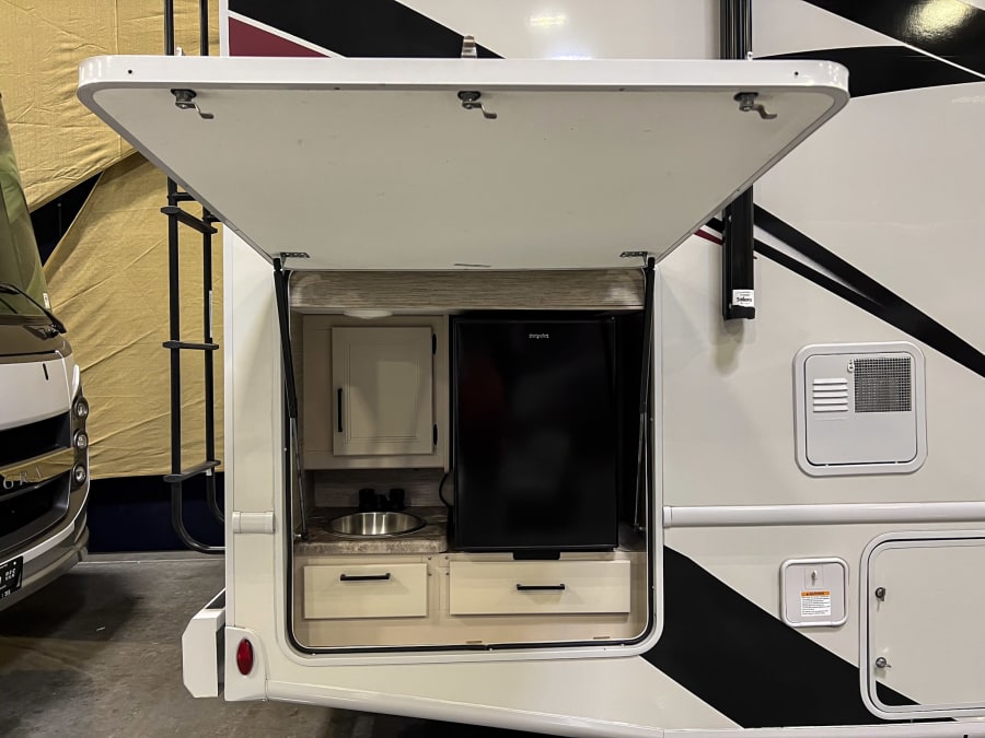2023 Thor Motor Coach ACE — photo 25 view