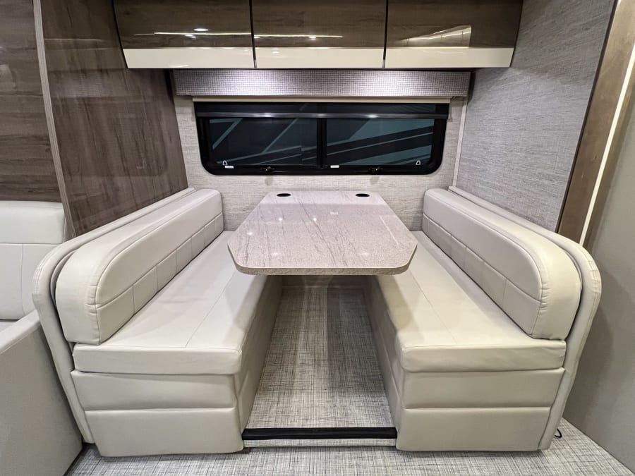2022 Entegra QWEST — photo 7 view