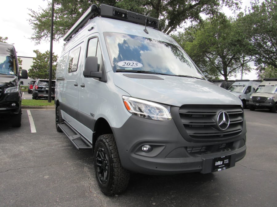 2025 Winnebago REVEL