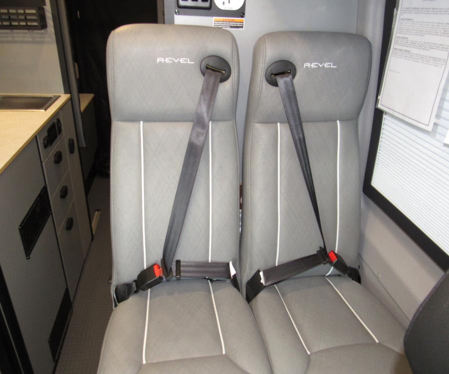 2025 Winnebago REVEL — photo 13 view
