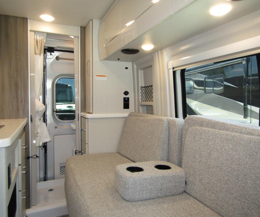 2026 Thor Motor Coach RIZE — photo 8 view