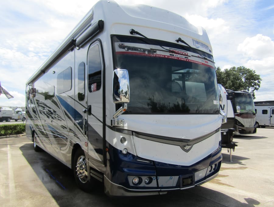 2026 Fleetwood DISCOVERY LXE