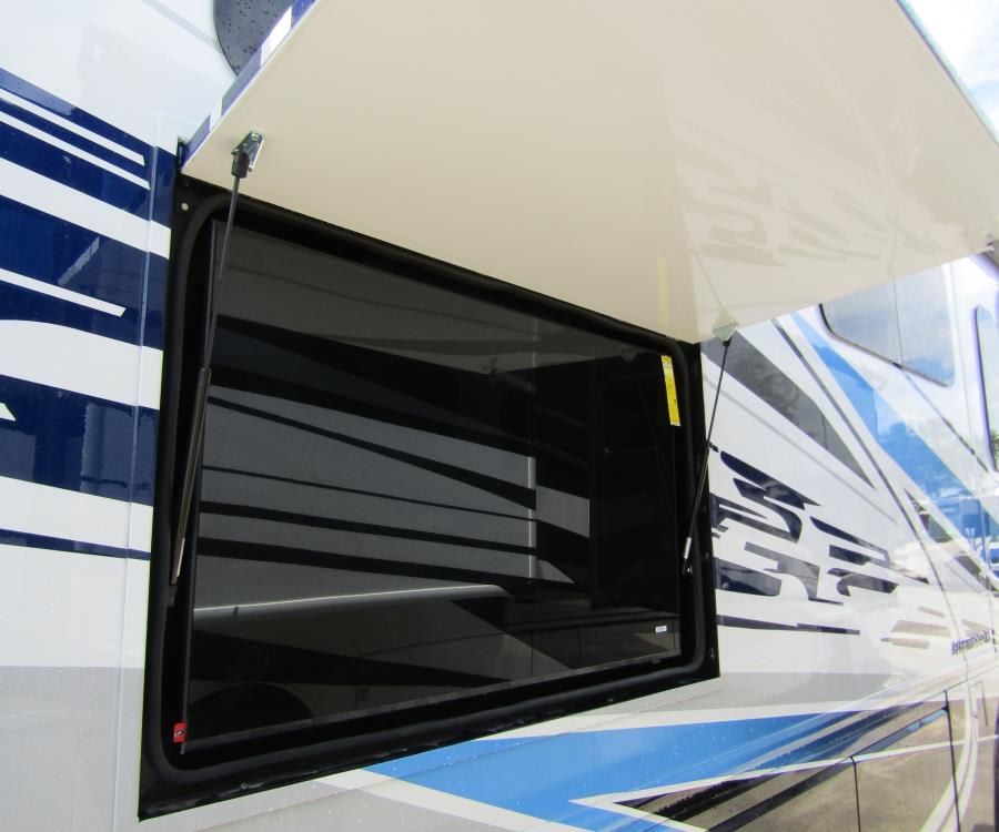 2026 Fleetwood DISCOVERY LXE — photo 34 view