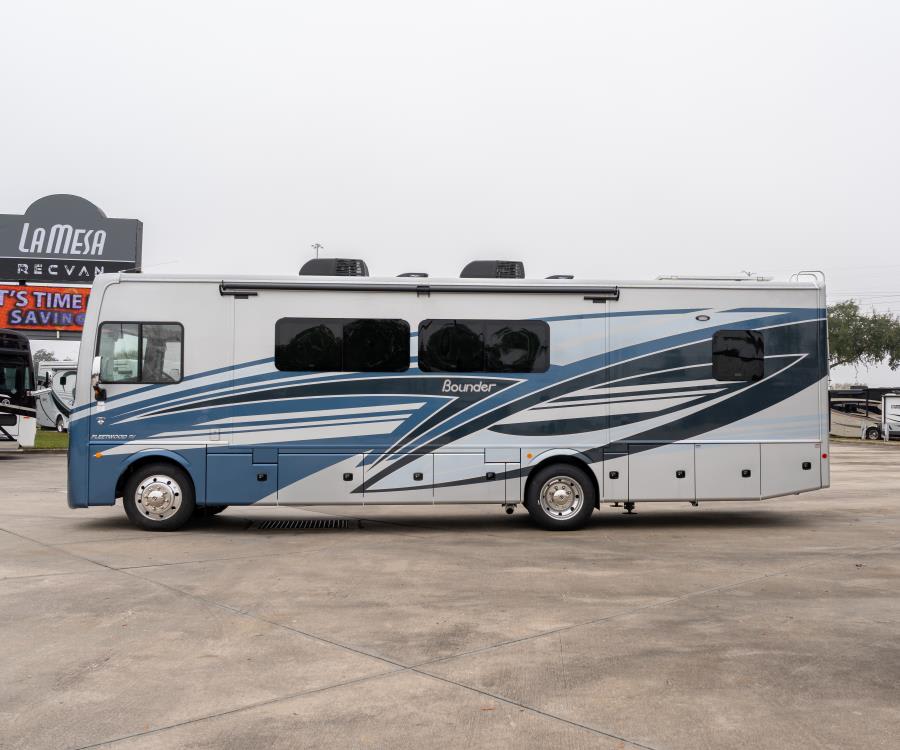 2026 Fleetwood BOUNDER — photo 21 view