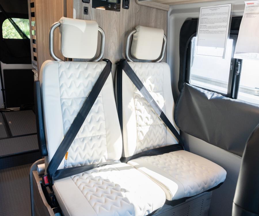 2026 Winnebago SOLIS — photo 13 view
