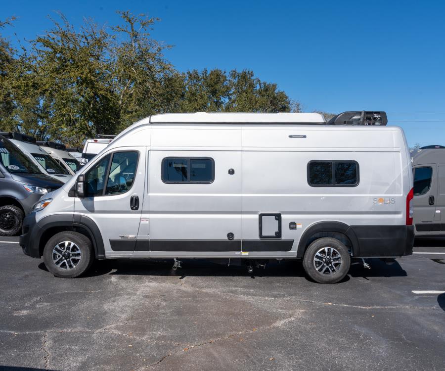 2026 Winnebago SOLIS — photo 18 view