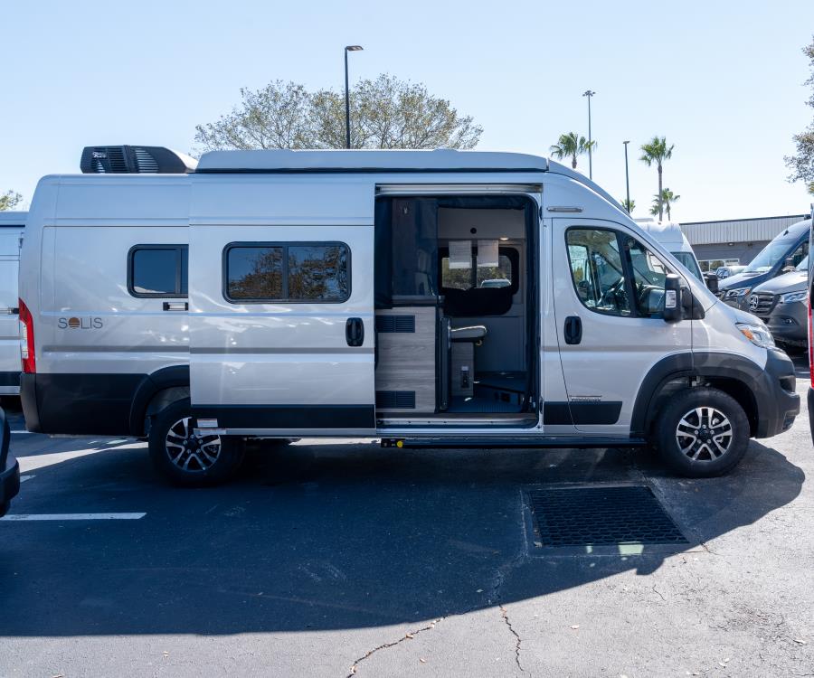 2026 Winnebago SOLIS — photo 20 view