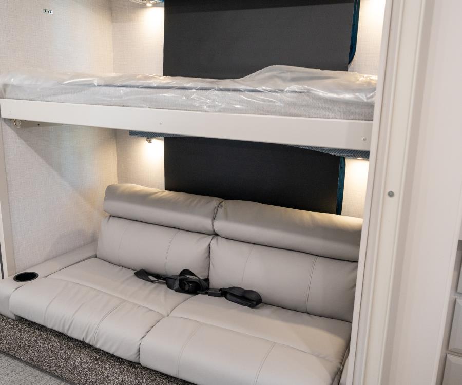 2026 Fleetwood FLAIR — photo 15 view