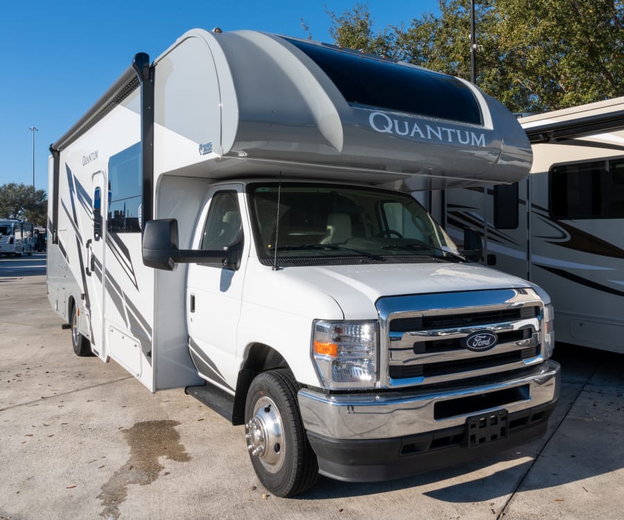 2026 Thor Motor Coach QUANTUM
