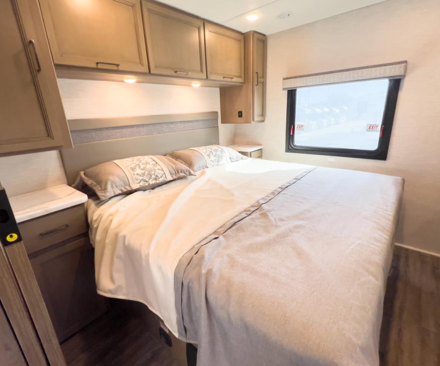 2026 Thor Motor Coach ACE — photo 16 view