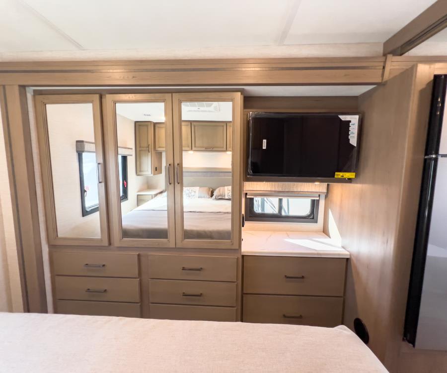2026 Thor Motor Coach ACE — photo 17 view