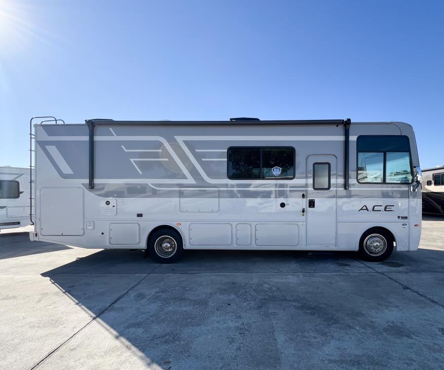 2026 Thor Motor Coach ACE — photo 25 view
