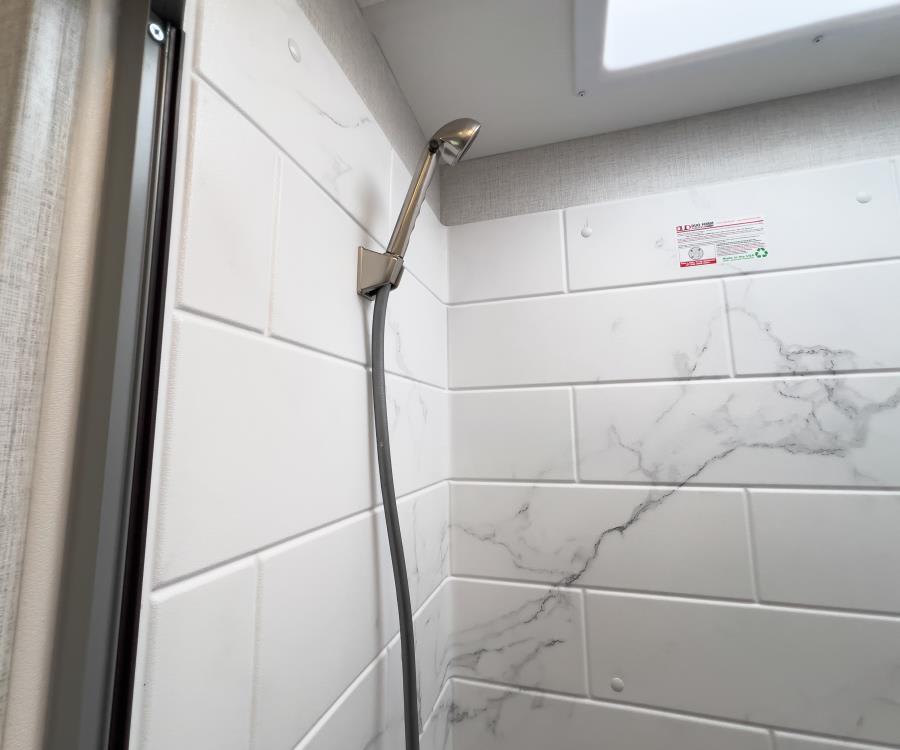 2026 Thor Motor Coach CHATEAU — photo 17 view