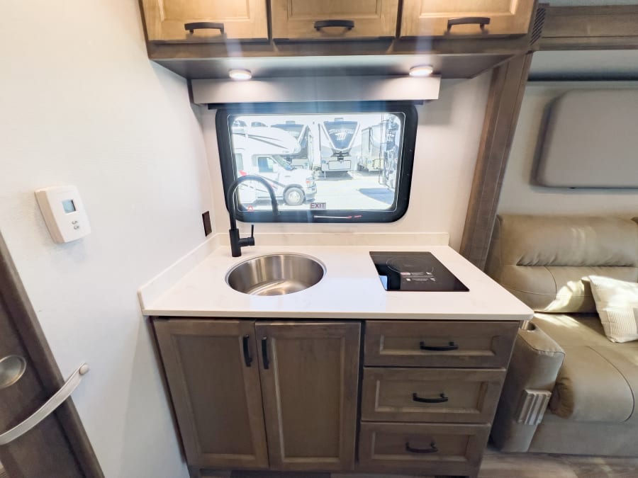 2026 Tiffin MIDAS — photo 9 view