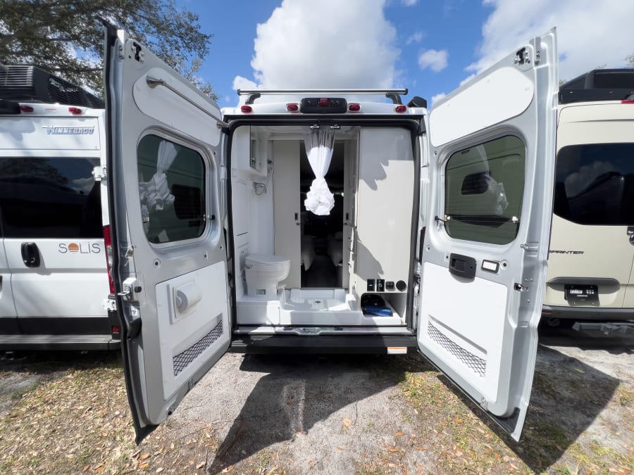 2026 Thor Motor Coach TELLARO — side profile view