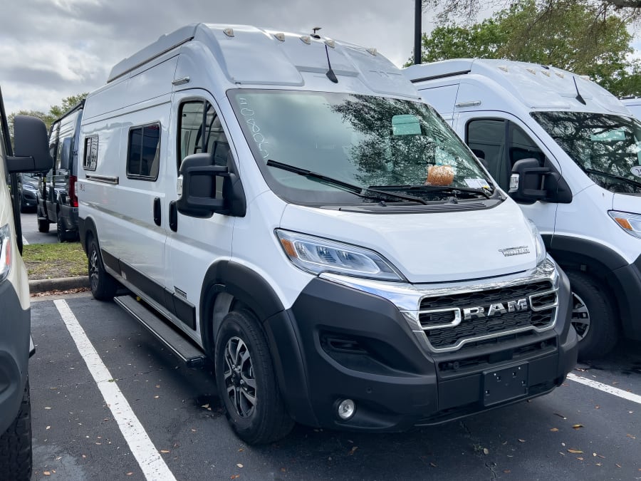 2026 Winnebago SOLIS