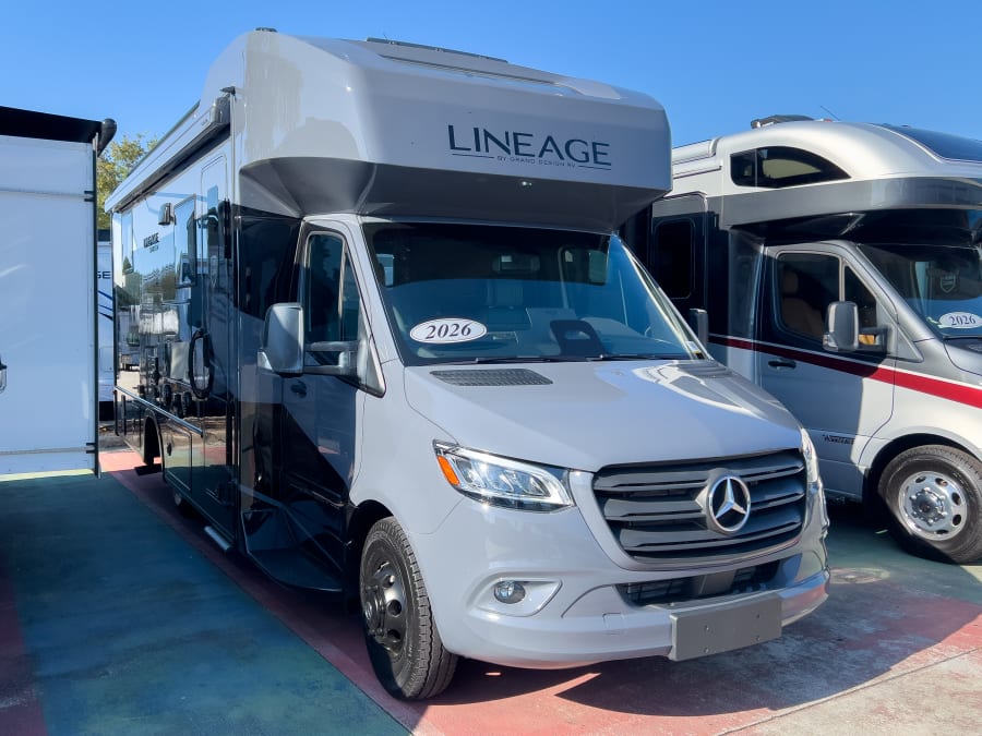 2026 Grand Design LINEAGE SERIES M