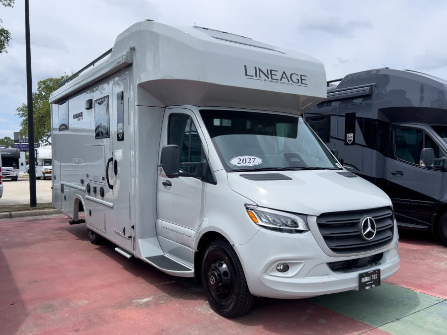 2027 Grand Design LINEAGE SERIES M
