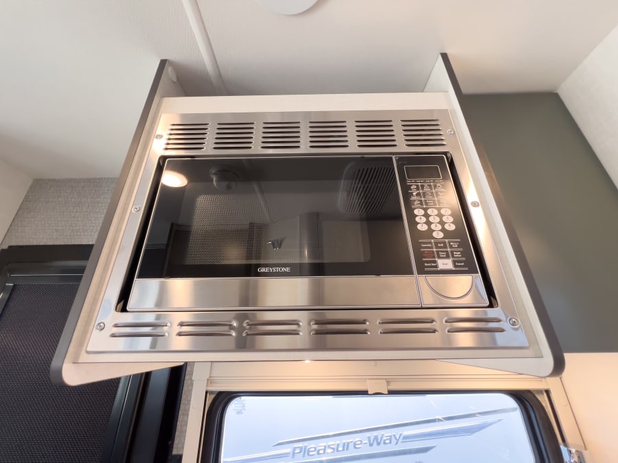 2027 Winnebago EKKO — photo 10 view