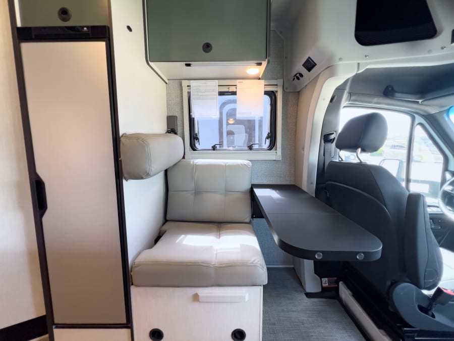 2027 Winnebago EKKO — photo 13 view