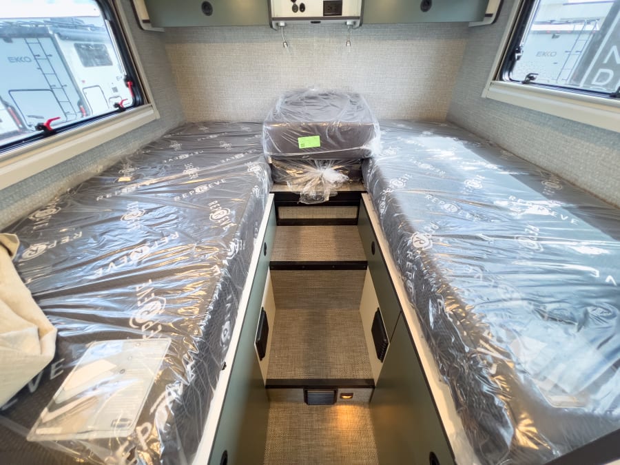 2027 Winnebago EKKO — photo 18 view