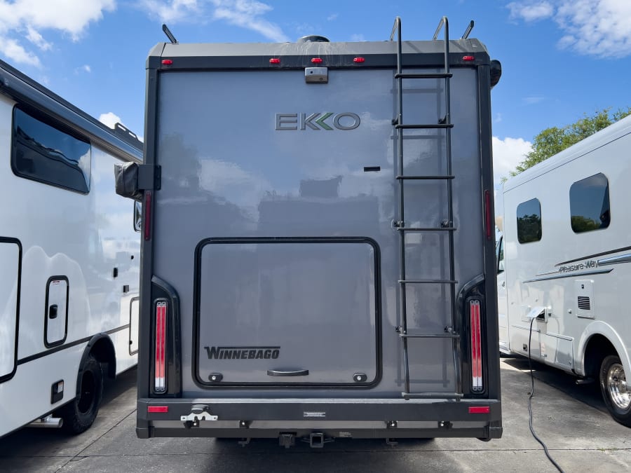 2027 Winnebago EKKO — photo 23 view