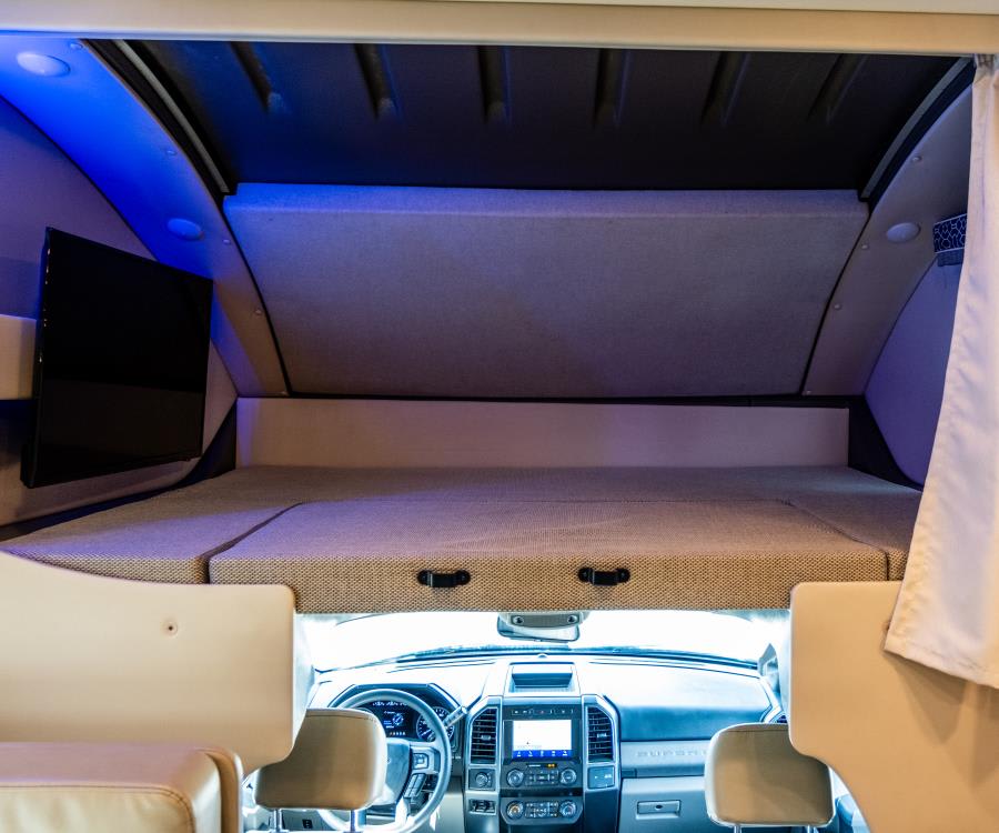 2022 Thor Motor Coach MAGNITUDE — interior view