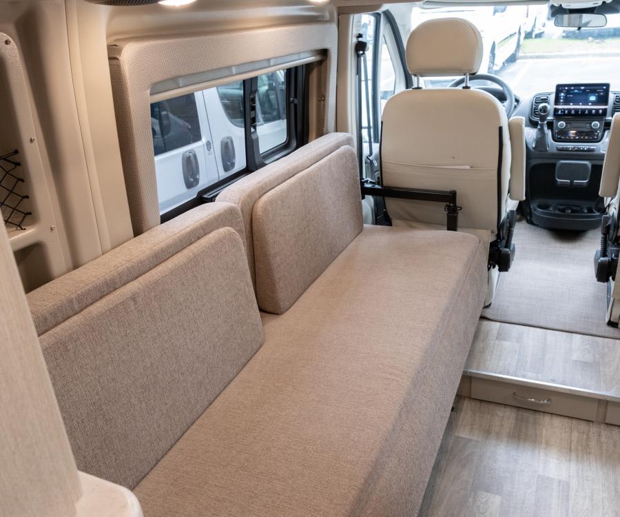 2023 Thor Motor Coach RIZE — photo 13 view