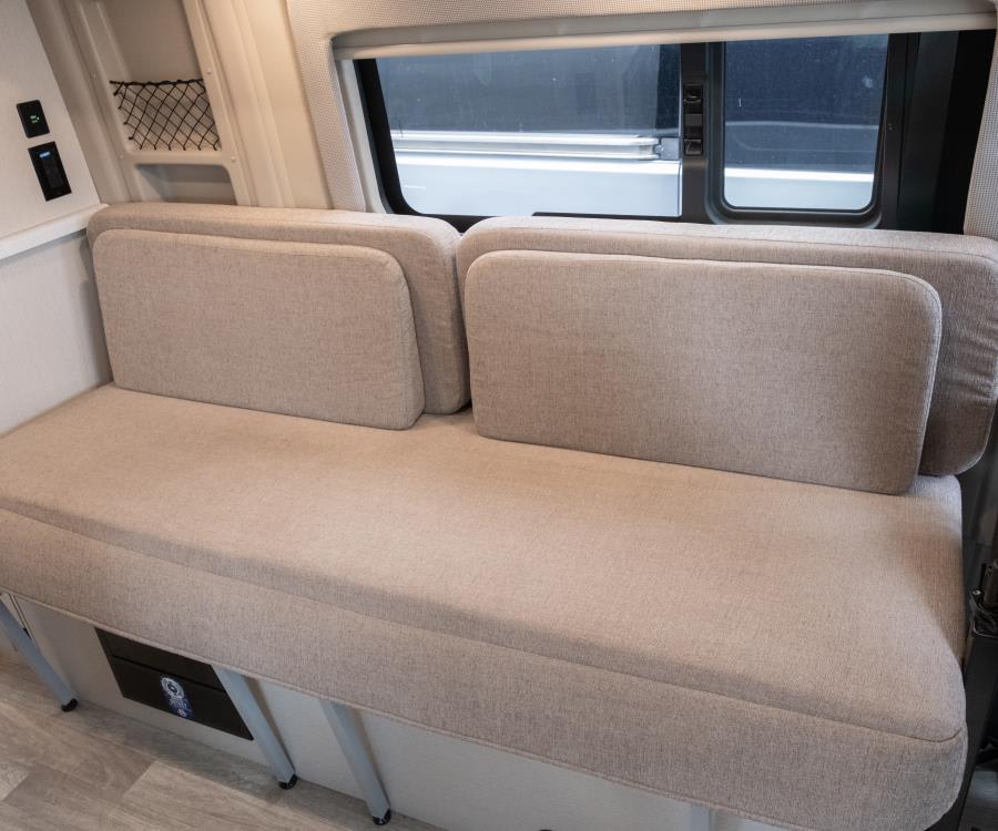 2023 Thor Motor Coach RIZE — photo 14 view