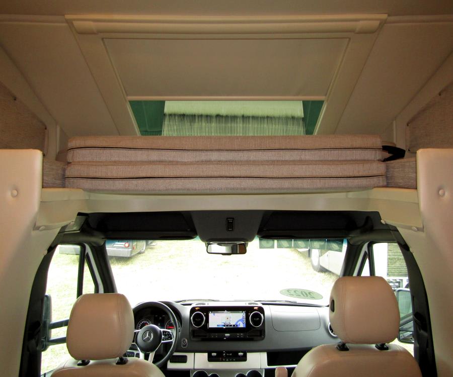 2022 Thor Motor Coach DELANO — interior view