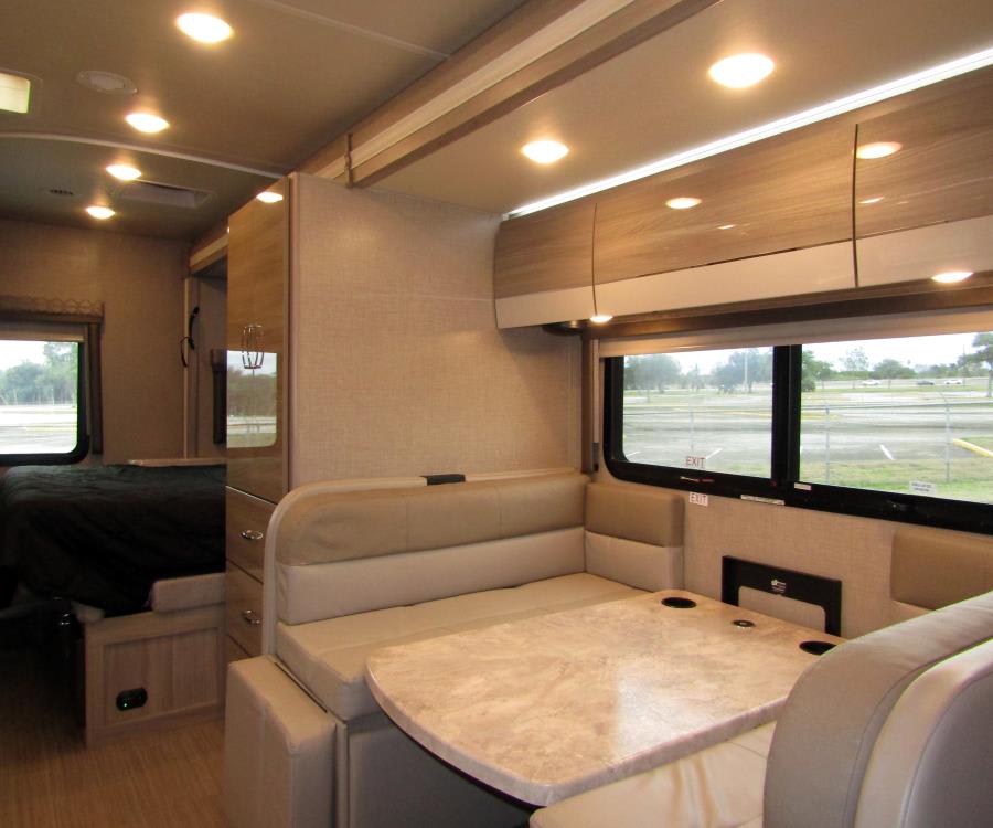 2022 Thor Motor Coach DELANO — photo 13 view