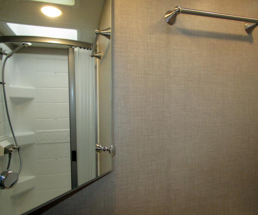 2022 Thor Motor Coach DELANO — photo 19 view