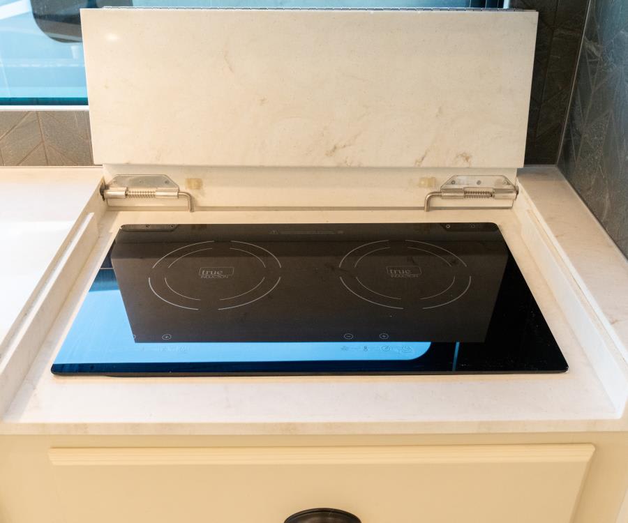 2024 Tiffin ALLEGRO RED — photo 9 view