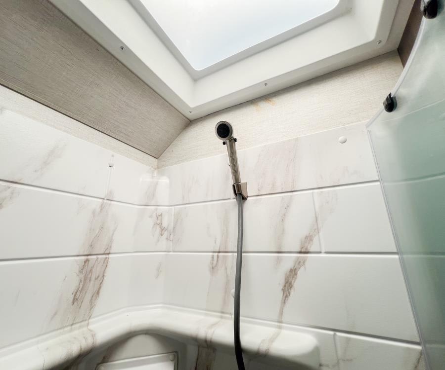 2024 Thor Motor Coach CHATEAU — photo 19 view